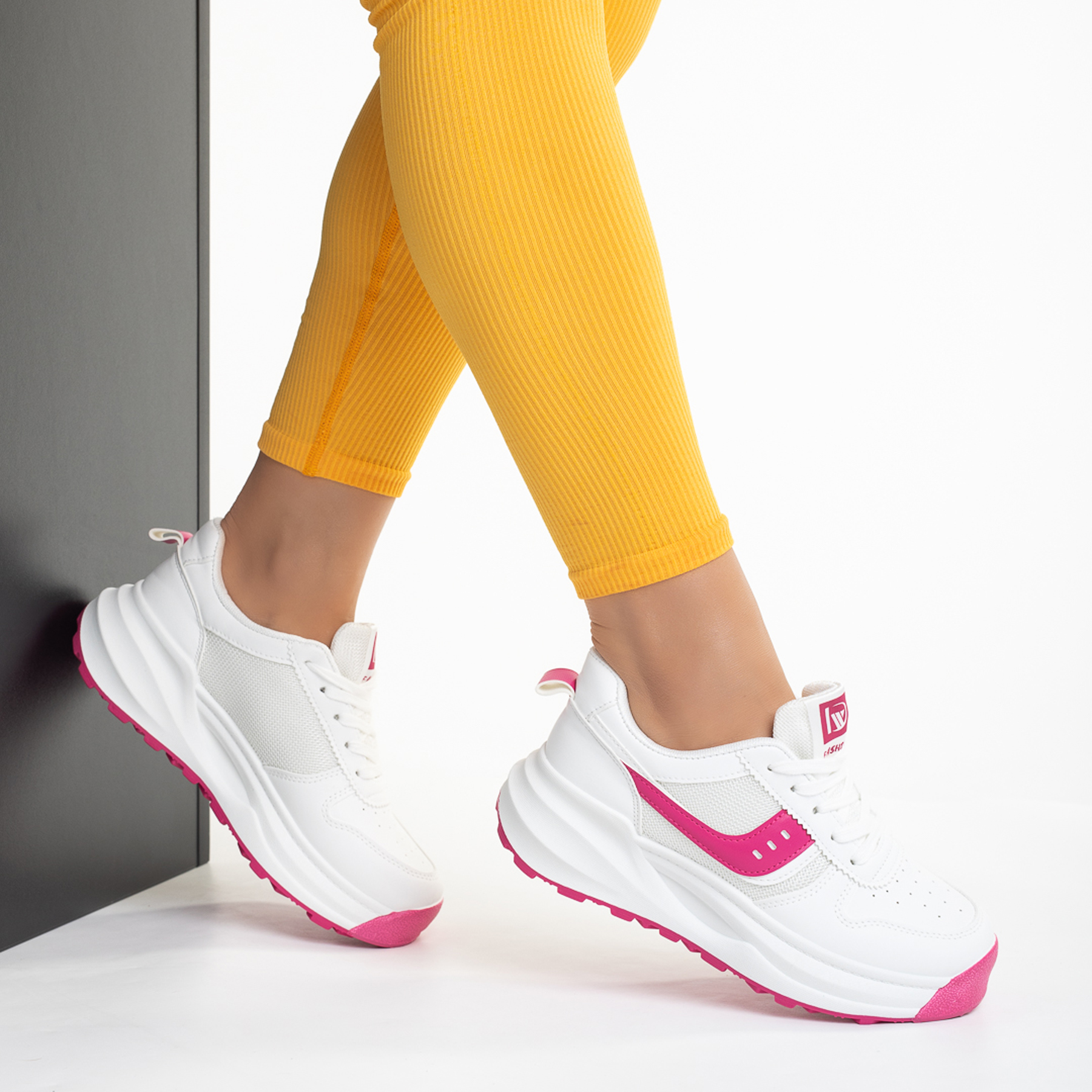 Pantofi sport dama albi cu roz din piele ecologica si material textil Svetlana