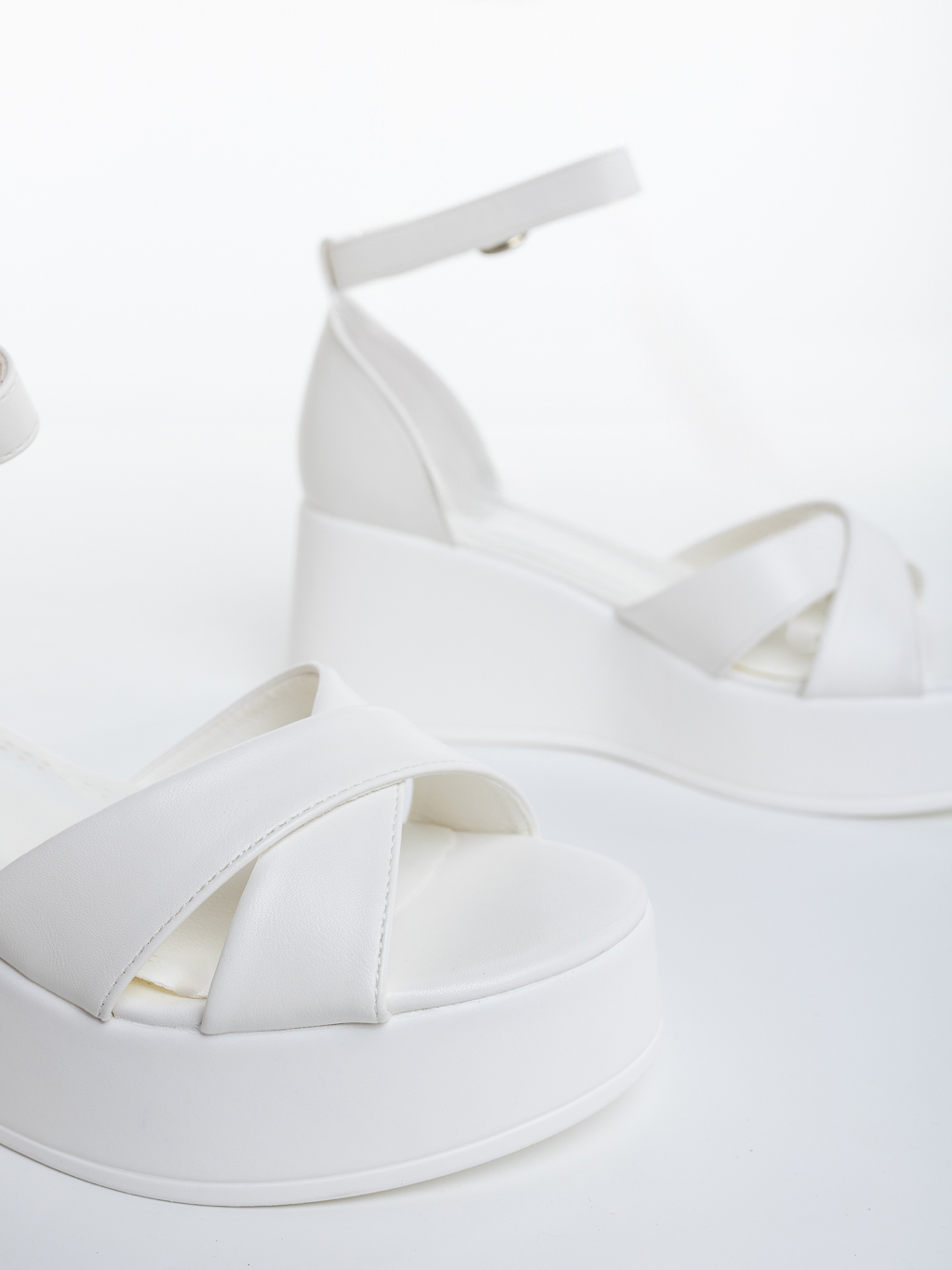 Sandale dama cu platforma albe din piele ecologica Pandara, 6 - Kalapod.net Sandale dama cu platforma albe din piele ecologica Pandara, 6 - Kalapod.net