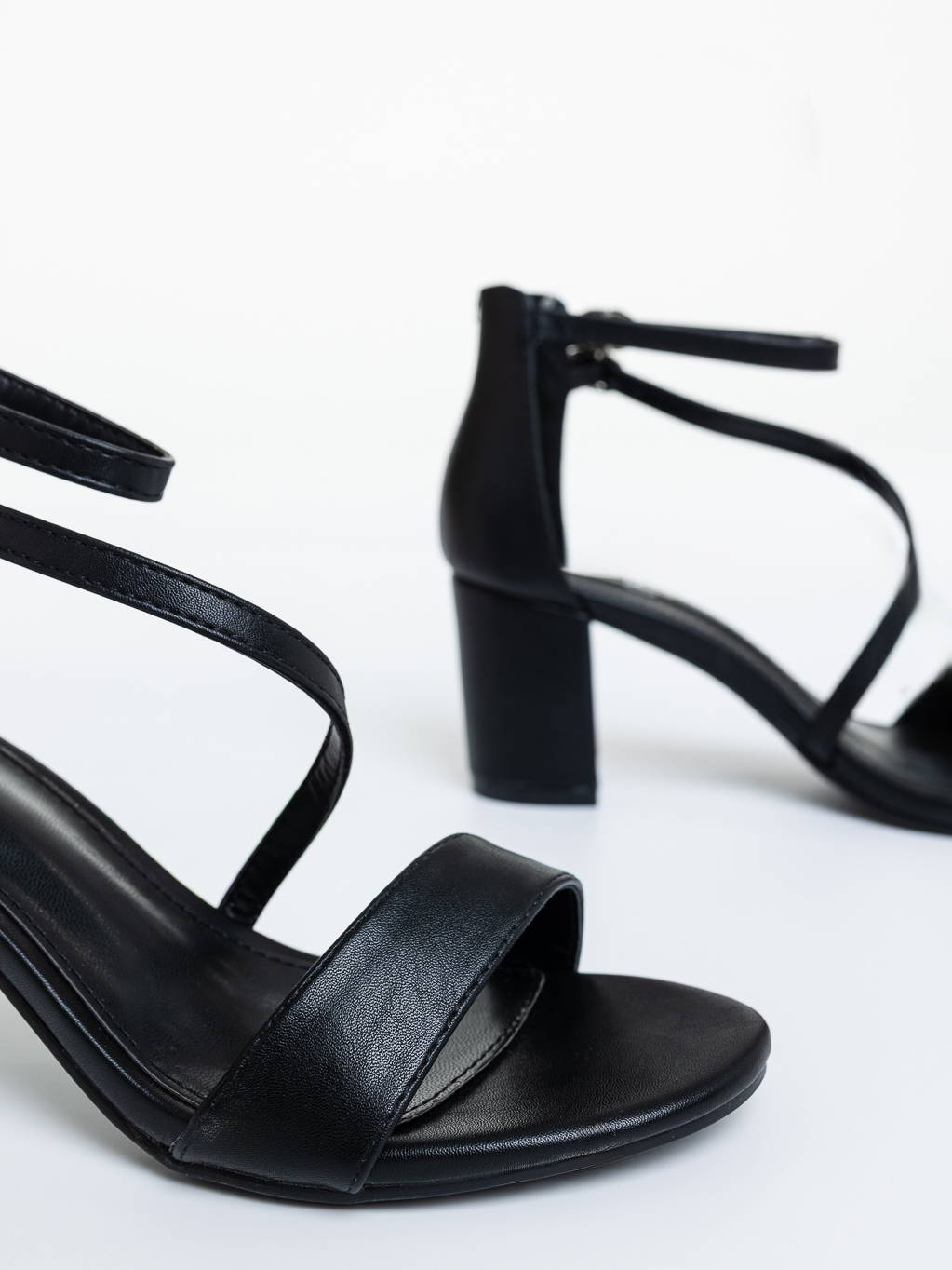 Sandale dama negre din piele ecologica Mariella, 6 - Kalapod.net Sandale dama negre din piele ecologica Mariella, 6 - Kalapod.net