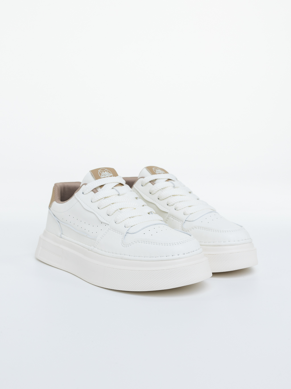 Pantofi sport barbati albi cu bej din piele ecologica Zeke, 3 - Kalapod.net Pantofi sport barbati albi cu bej din piele ecologica Zeke, 3 - Kalapod.net