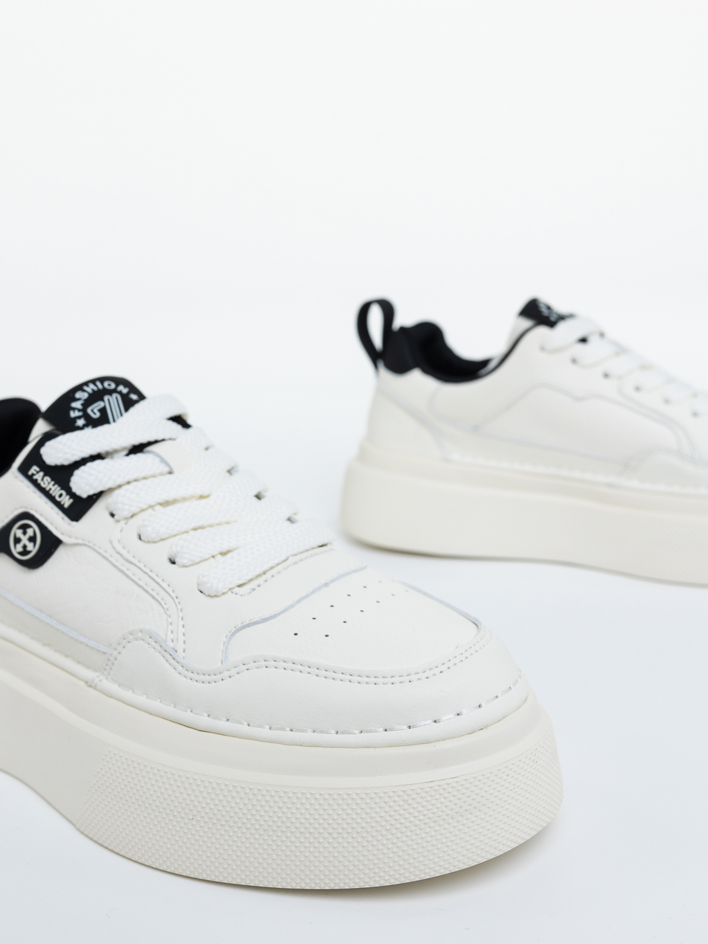 Pantofi sport barbati bej cu negru din piele ecologica Mitchell, 4 - Kalapod.net Pantofi sport barbati bej cu negru din piele ecologica Mitchell, 4 - Kalapod.net