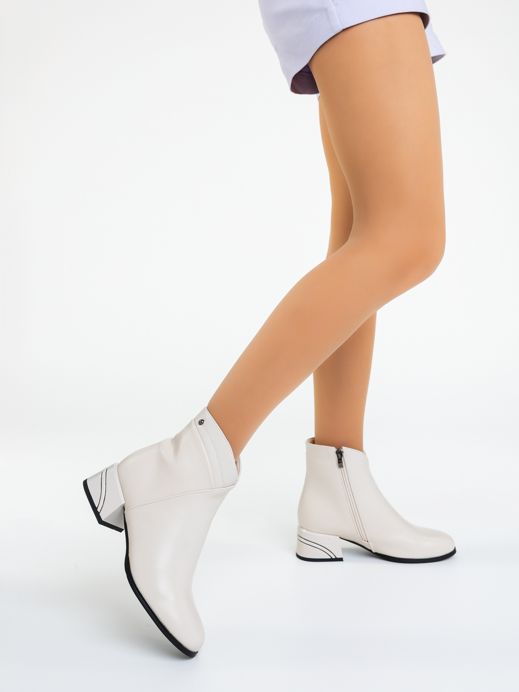 Botine dama cu toc bej din piele ecologica Dipalia, 3 - Kalapod.net Botine dama cu toc bej din piele ecologica Dipalia, 3 - Kalapod.net