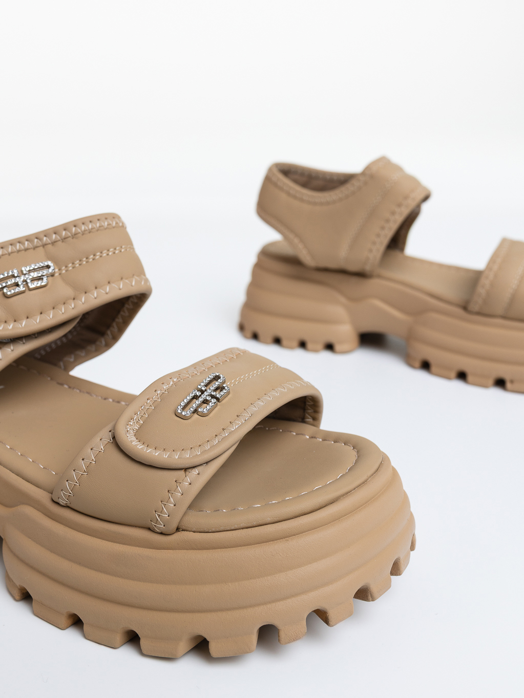 Sandale dama cu platforma bej inchis din piele ecologica Levela, 6 - Kalapod.net Sandale dama cu platforma bej inchis din piele ecologica Levela, 6 - Kalapod.net