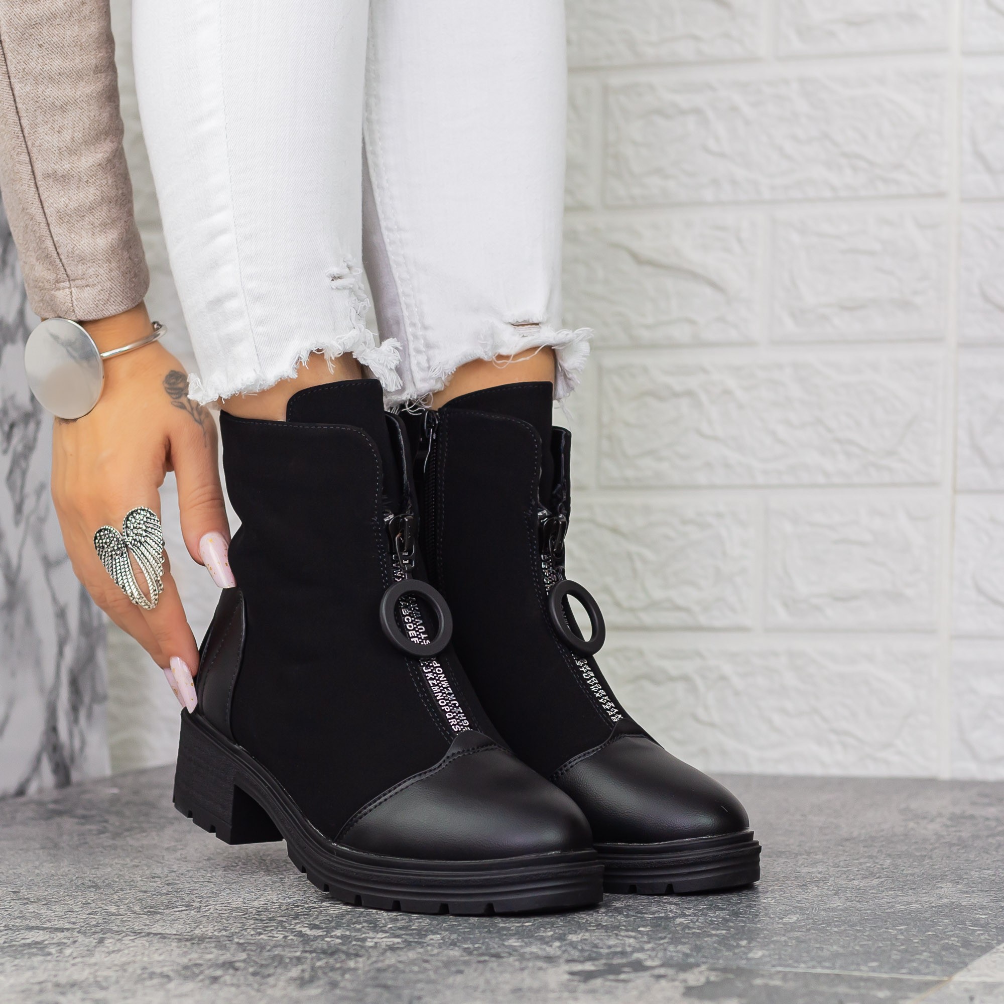 Ghete dama negre din piele ecologica Itzyana, 2 - Kalapod.net Ghete dama negre din piele ecologica Itzyana, 2 - Kalapod.net