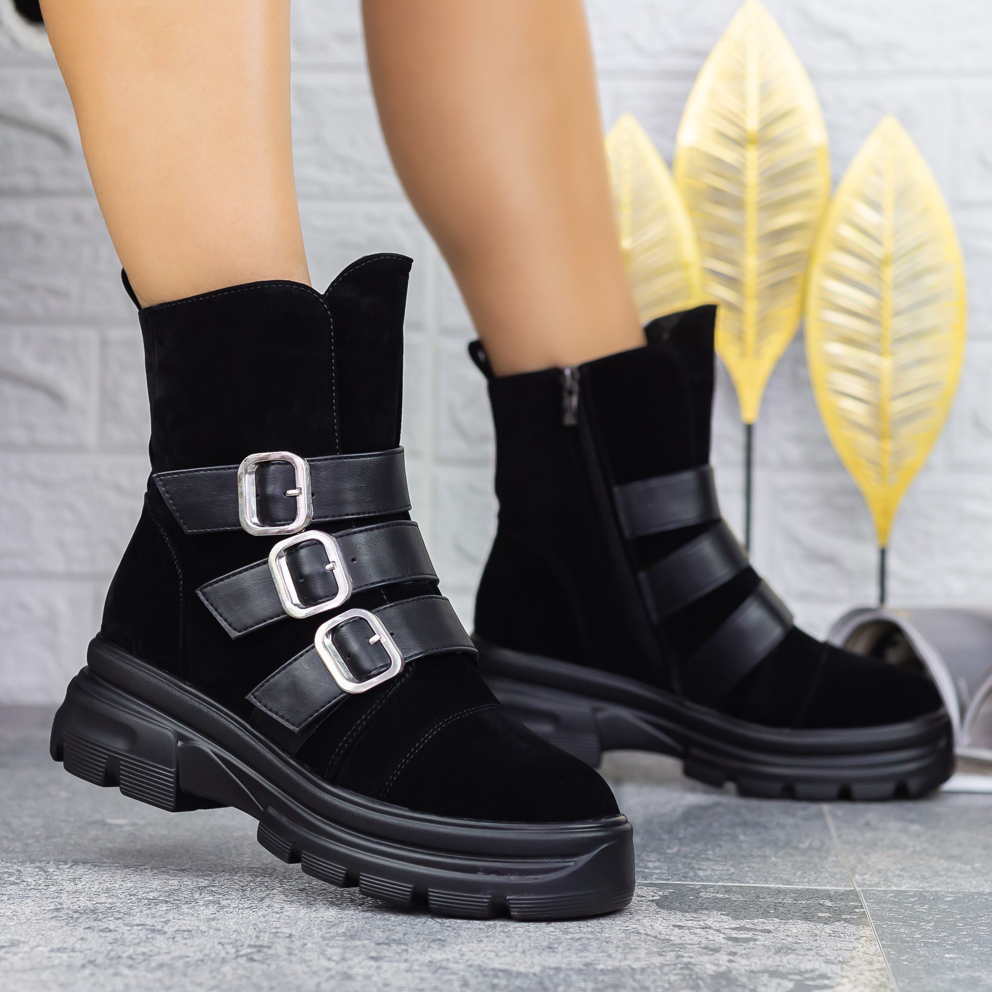 Ghete dama negre din material textil Gabbie - Kalapod.net Ghete dama negre din material textil Gabbie - Kalapod.net