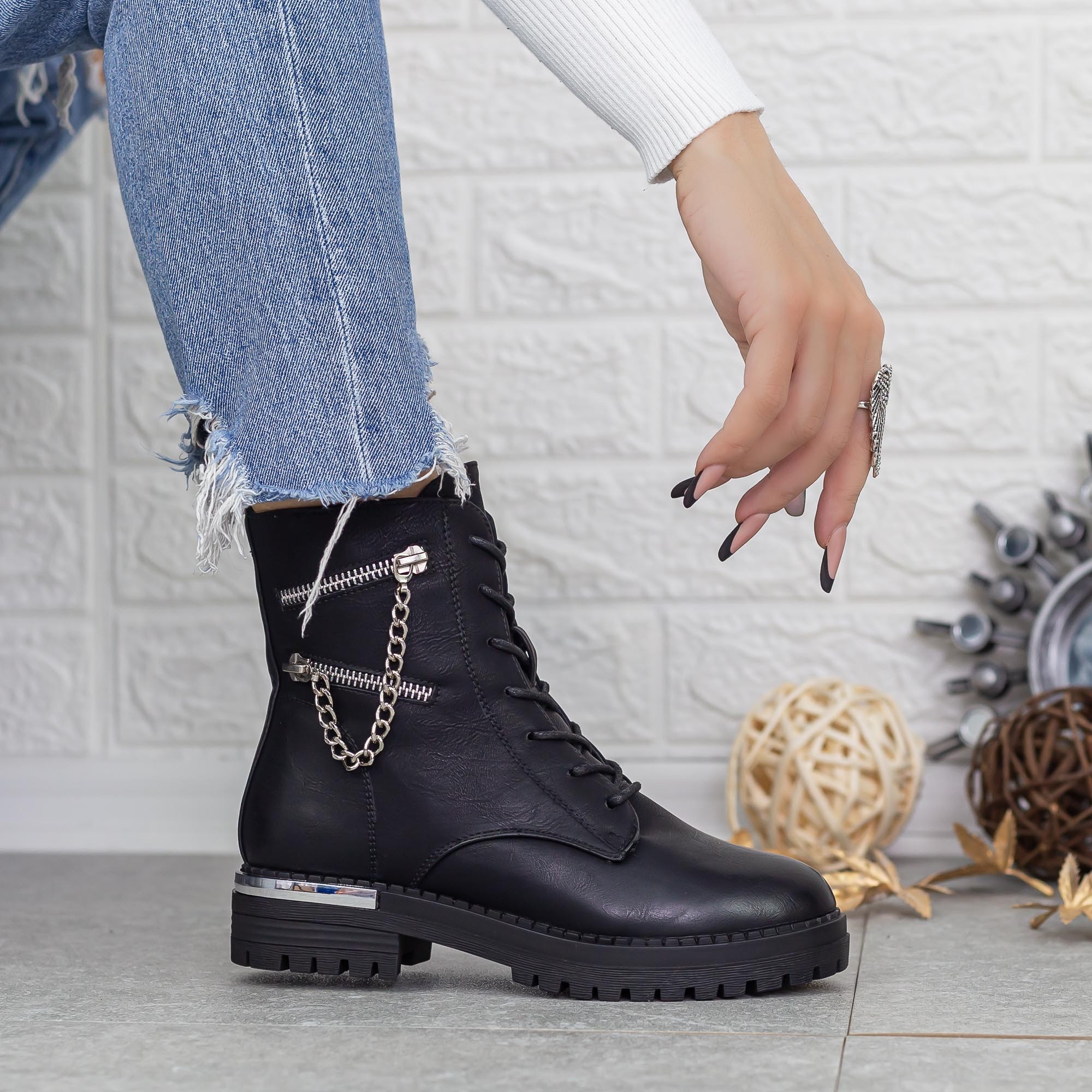 Ghete dama negre din piele ecologica Nathalie, 3 - Kalapod.net Ghete dama negre din piele ecologica Nathalie, 3 - Kalapod.net