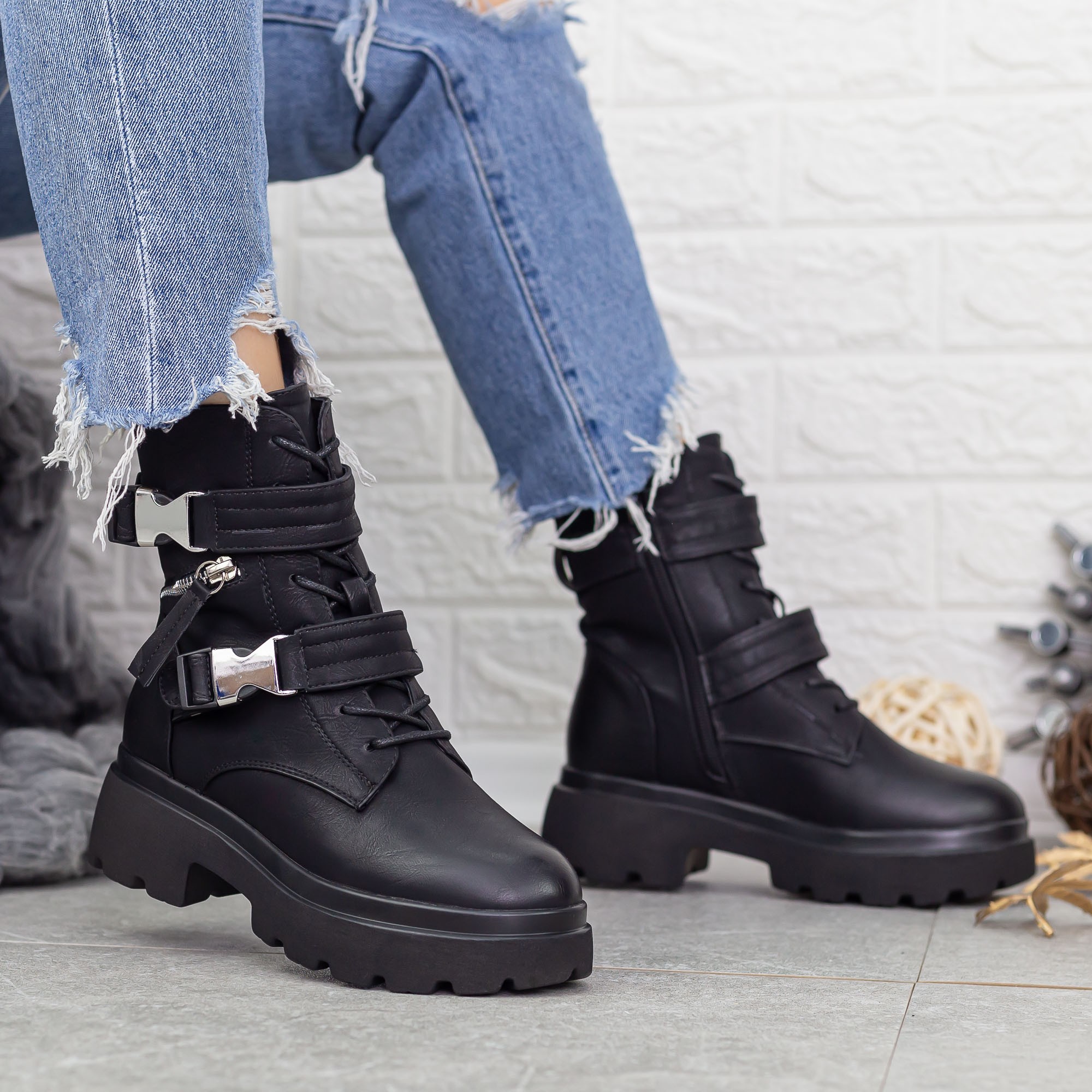 Ghete dama negre din piele ecologica Mihani - Kalapod.net Ghete dama negre din piele ecologica Mihani - Kalapod.net