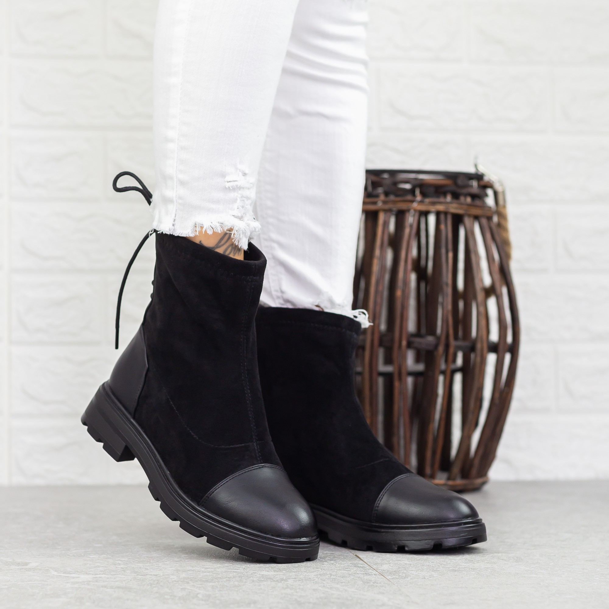 Ghete dama negre din piele ecologica si material textil Mihara, 4 - Kalapod.net Ghete dama negre din piele ecologica si material textil Mihara, 4 - Kalapod.net