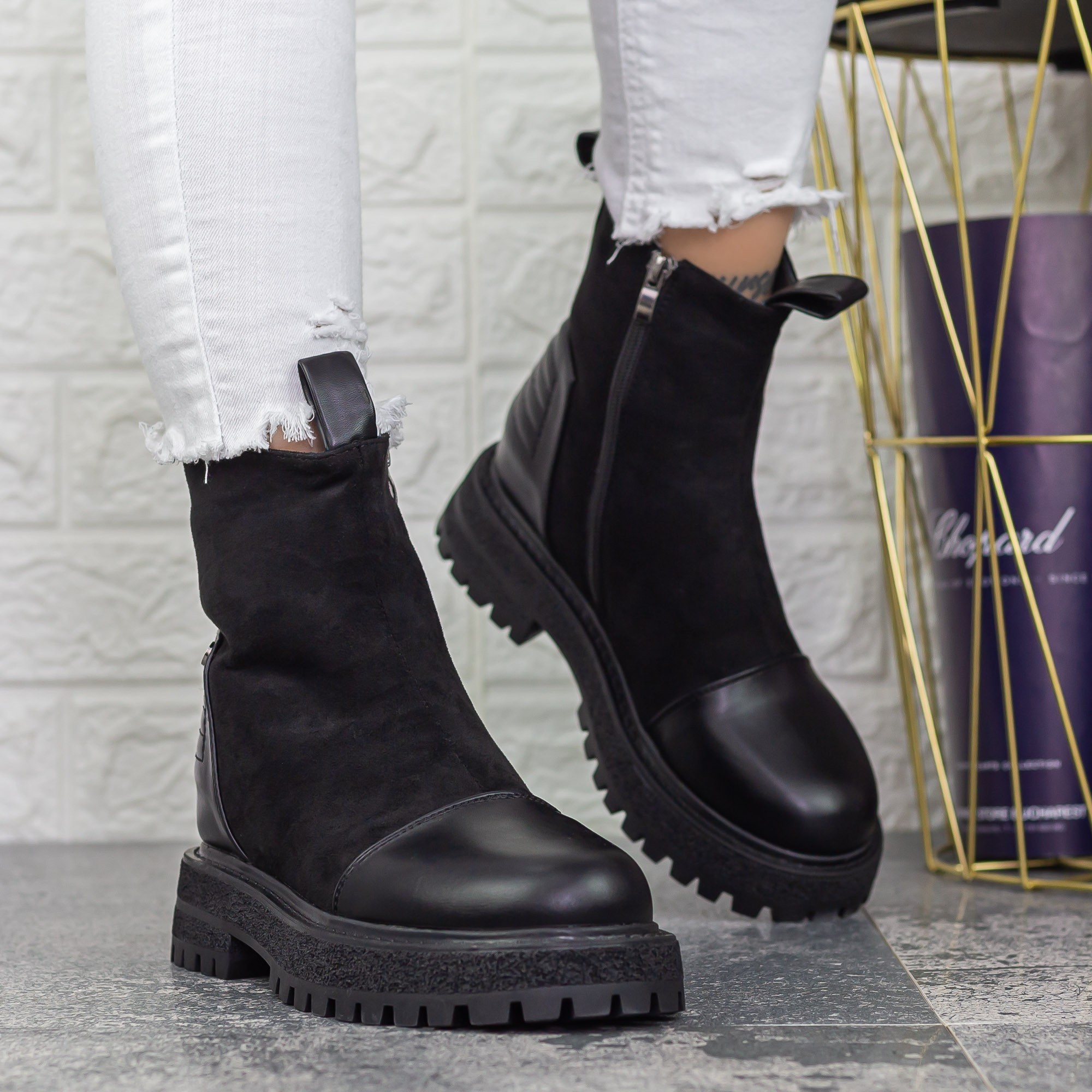 Ghete dama negre din piele ecologica si material textil Mihaly, 4 - Kalapod.net Ghete dama negre din piele ecologica si material textil Mihaly, 4 - Kalapod.net