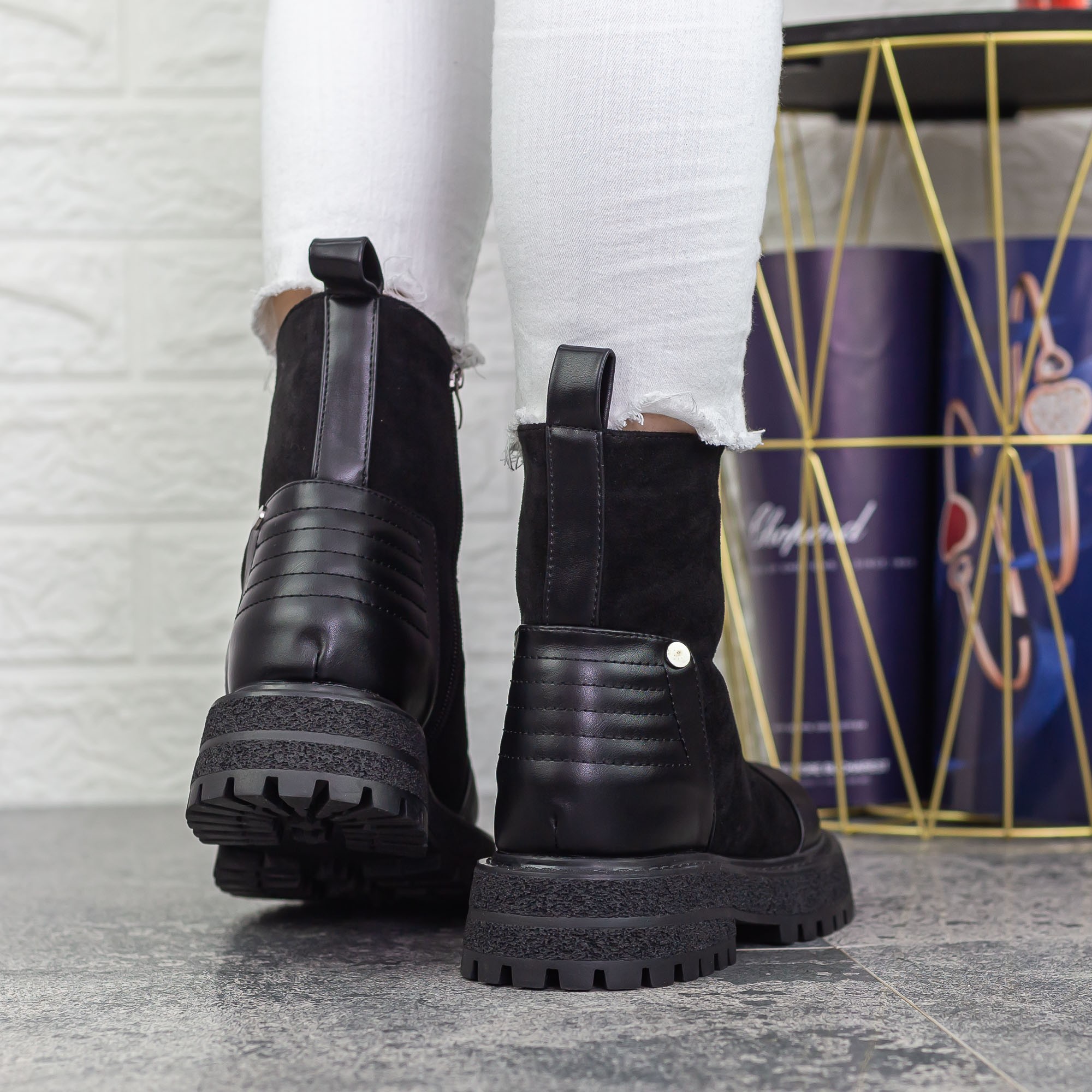 Ghete dama negre din piele ecologica si material textil Mihaly, 6 - Kalapod.net Ghete dama negre din piele ecologica si material textil Mihaly, 6 - Kalapod.net