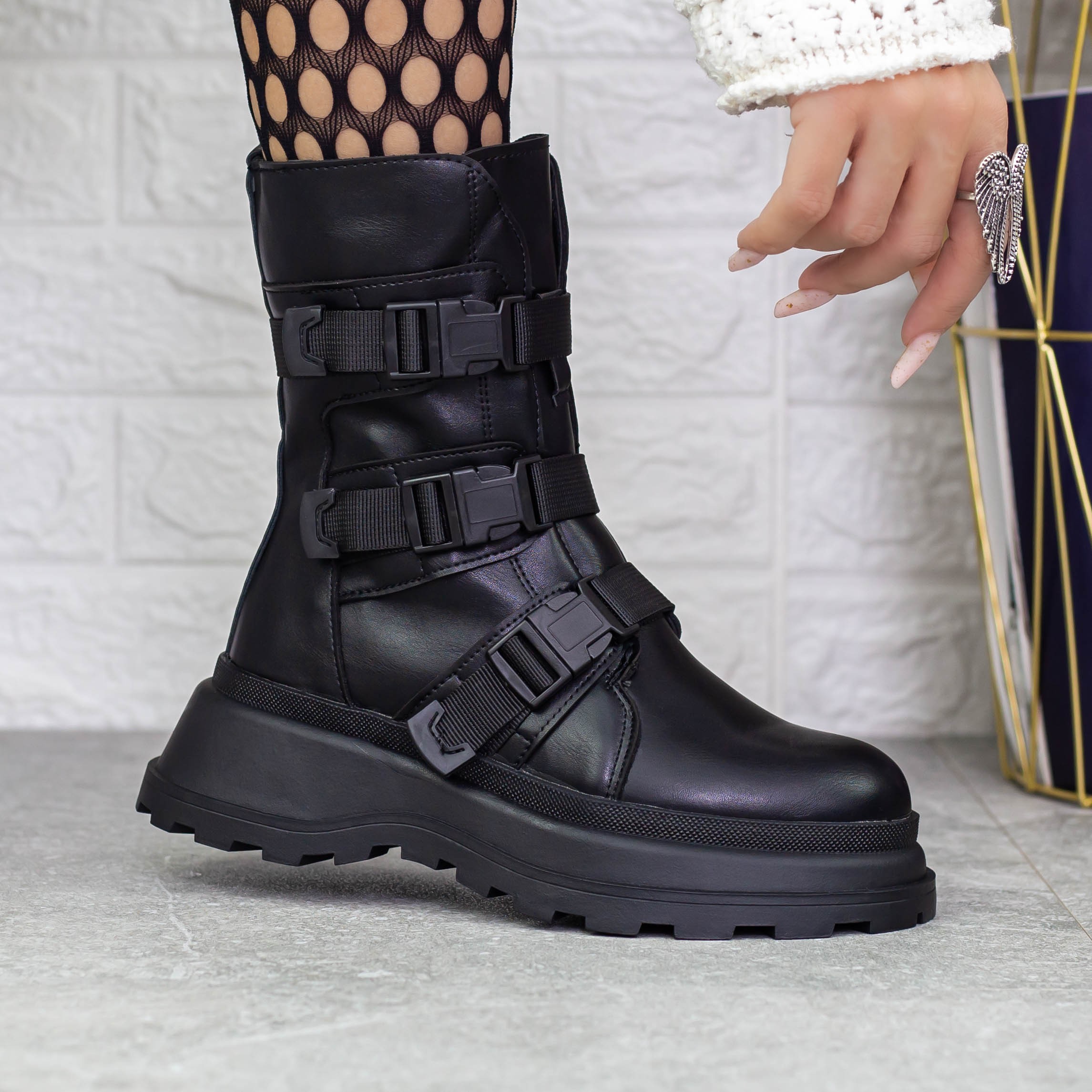 Ghete dama negre din piele ecologica Mihaja, 3 - Kalapod.net Ghete dama negre din piele ecologica Mihaja, 3 - Kalapod.net