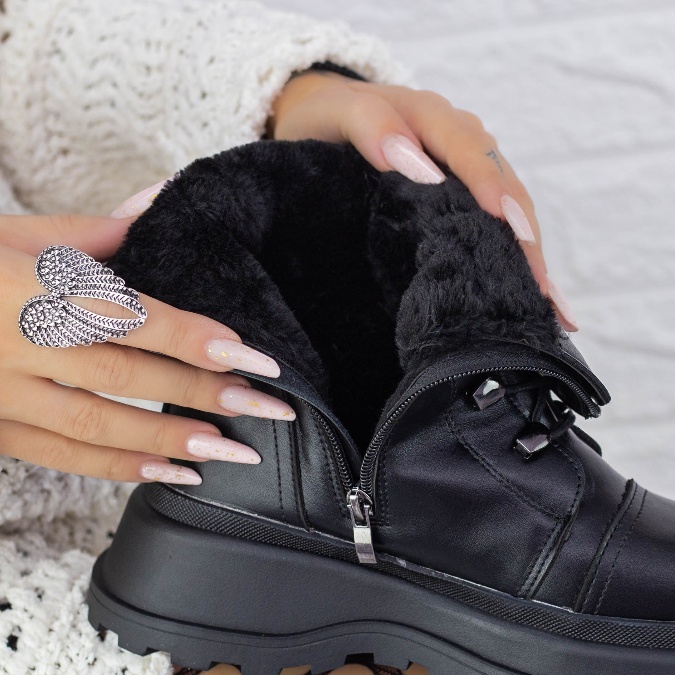 Ghete dama negre din piele ecologica Kimiha, 6 - Kalapod.net Ghete dama negre din piele ecologica Kimiha, 6 - Kalapod.net