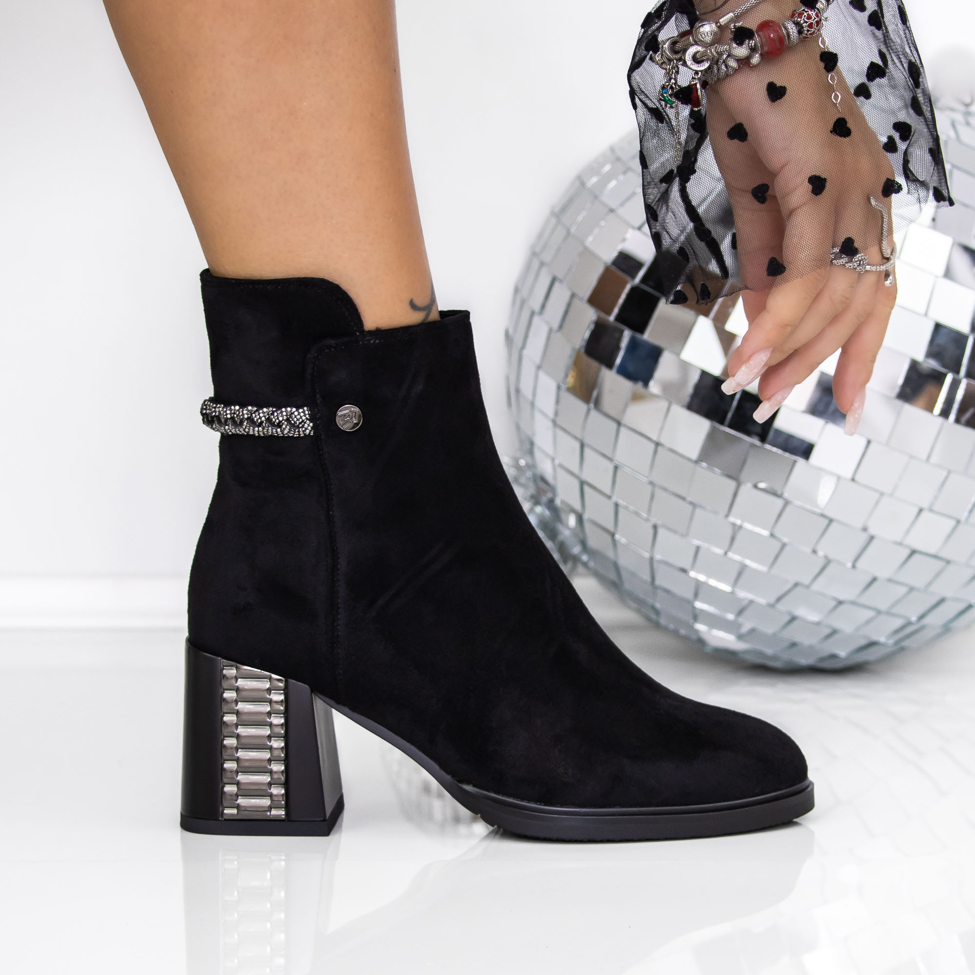 Botine dama negre din material sintetic Livona, 2 - Kalapod.net Botine dama negre din material sintetic Livona, 2 - Kalapod.net