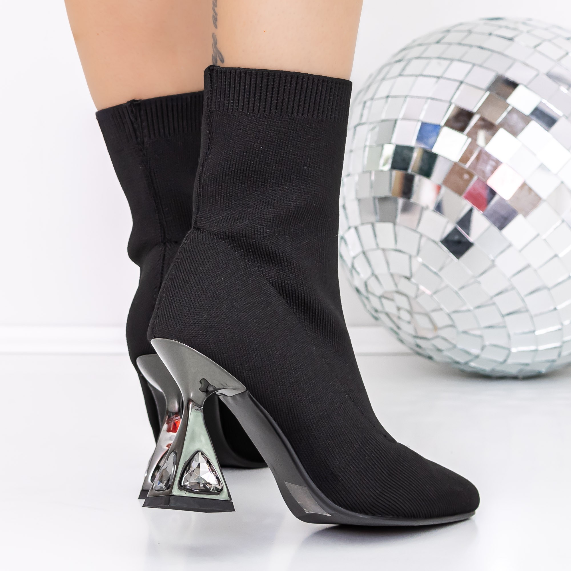 Botine dama cu toc negre din material textil Deova, 5 - Kalapod.net Botine dama cu toc negre din material textil Deova, 5 - Kalapod.net