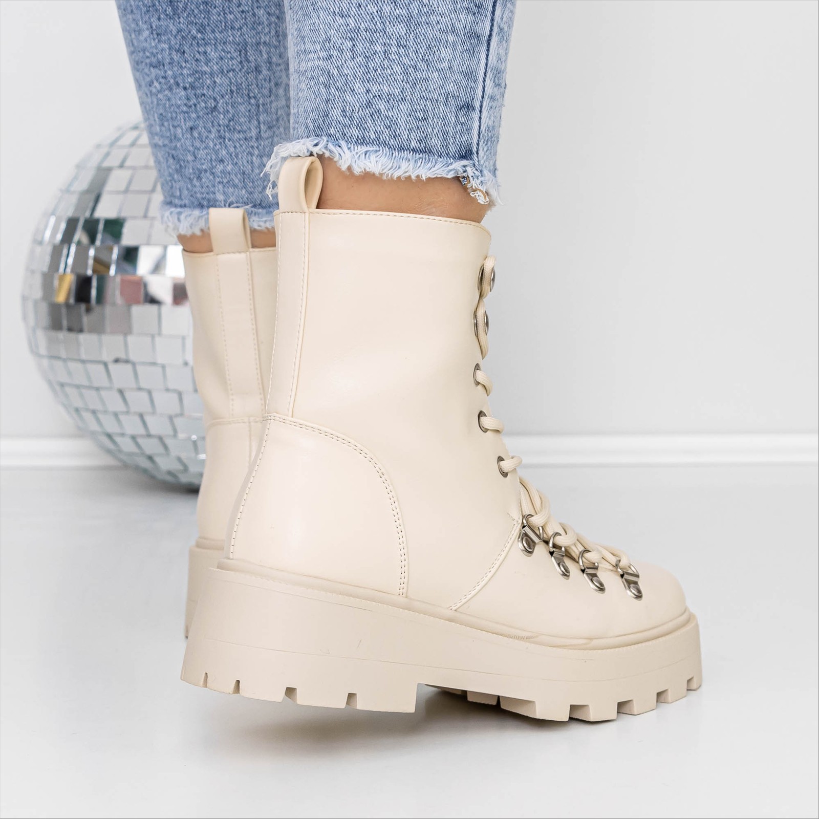 Ghete dama bej din piele ecologica Nevella, 4 - Kalapod.net Ghete dama bej din piele ecologica Nevella, 4 - Kalapod.net