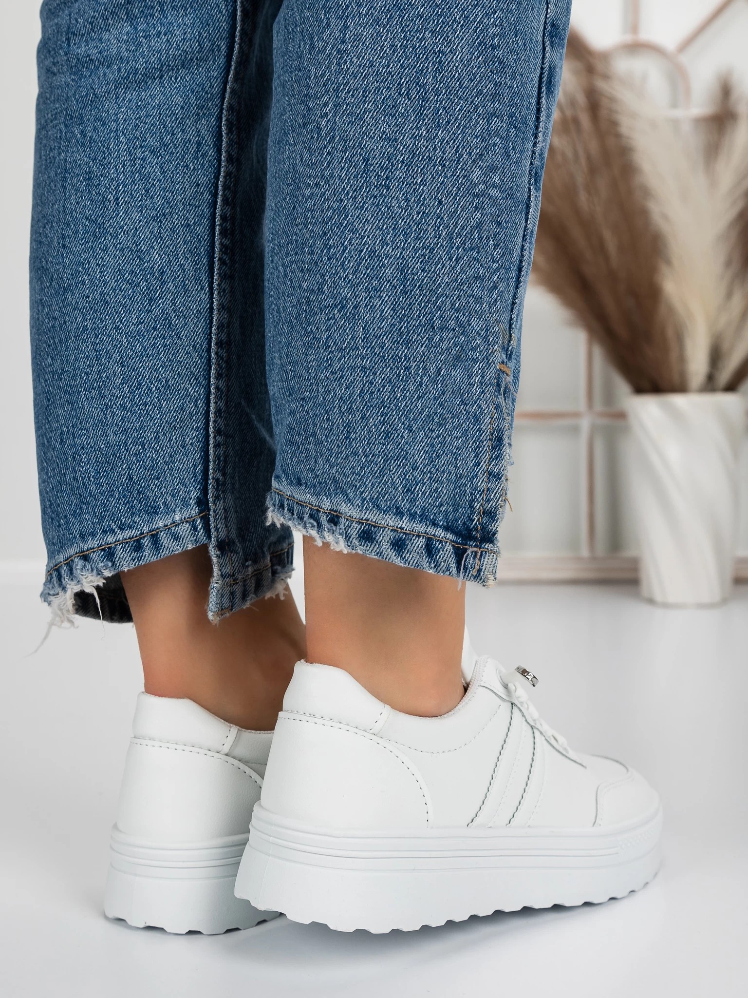 Pantofi sport dama albi din piele ecologica Fativa, 4 - Kalapod.net Pantofi sport dama albi din piele ecologica Fativa, 4 - Kalapod.net