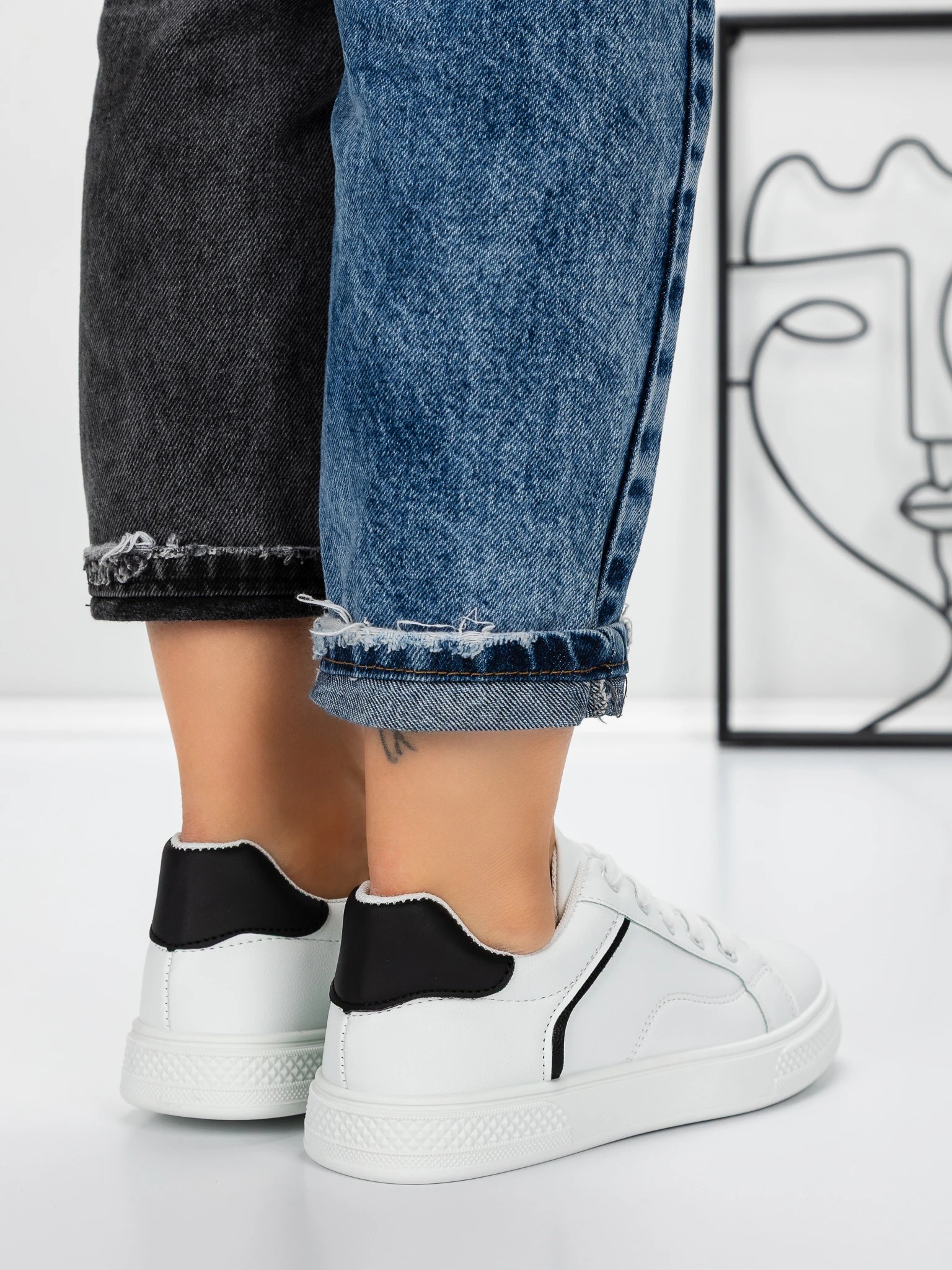 Pantofi sport dama albi cu negru din piele ecologica Jamarni, 5 - Kalapod.net Pantofi sport dama albi cu negru din piele ecologica Jamarni, 5 - Kalapod.net