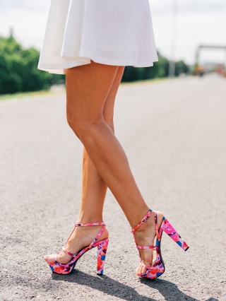 Hot Summer Sale - Reduceri Sandale dama fucsia din material textil Shalini Promotie