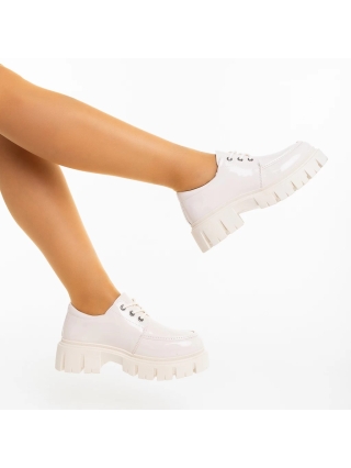 Pantofi casual dama bej deschis din piele ecologica lacuita Rhodia - Kalapod.net