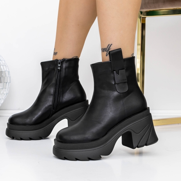 Ghete dama negre din piele ecologica Helada - Kalapod.net