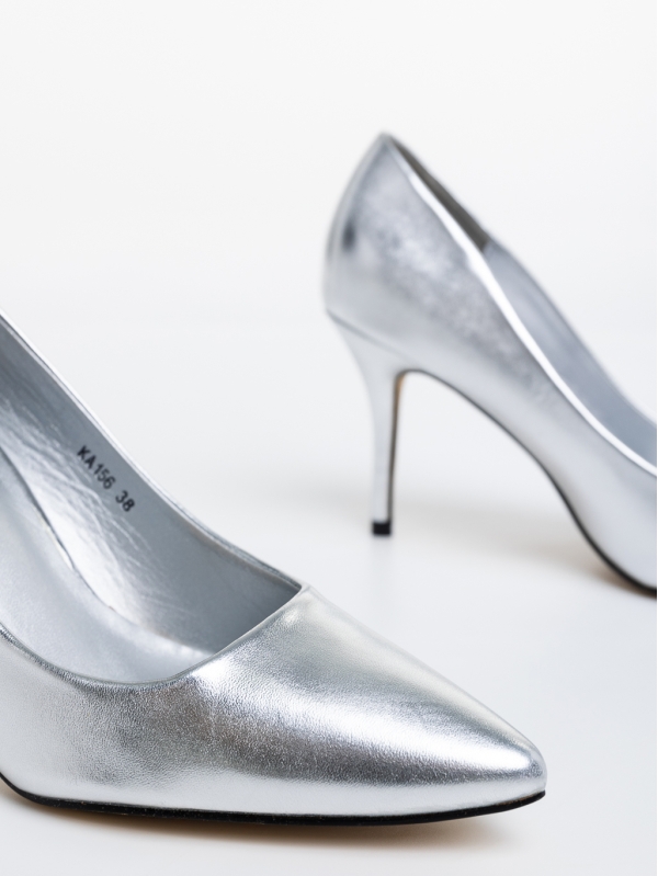 Pantofi dama argintii cu toc din piele ecologica lacuita Aidia, 6 - Kalapod.net