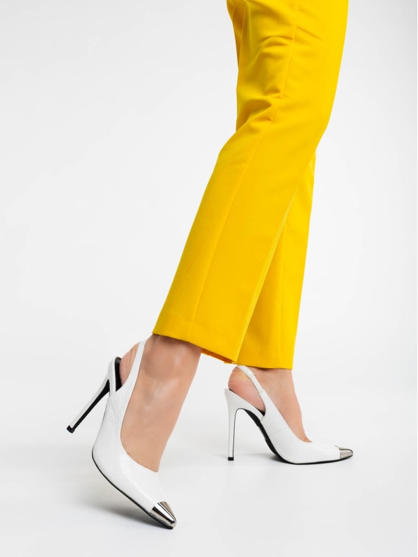 Pantofi dama albi cu toc din piele eclogica lacuita Sheyla - Kalapod.net