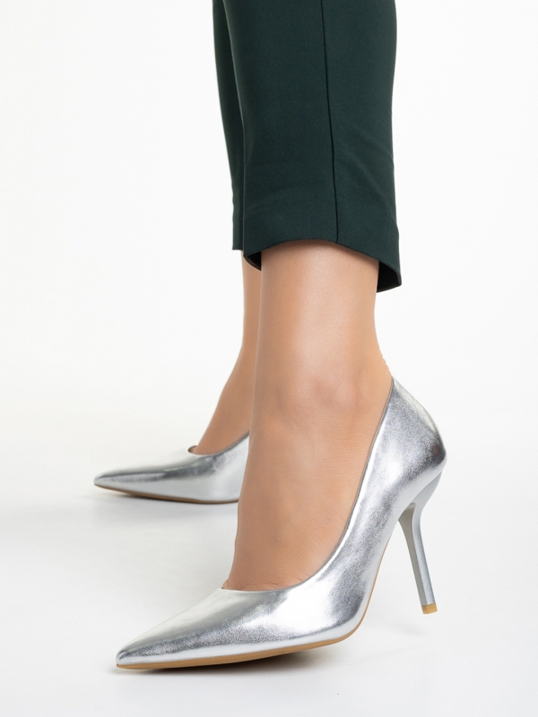 Pantofi dama argintii din piele ecologica cu toc Leya - Kalapod.net